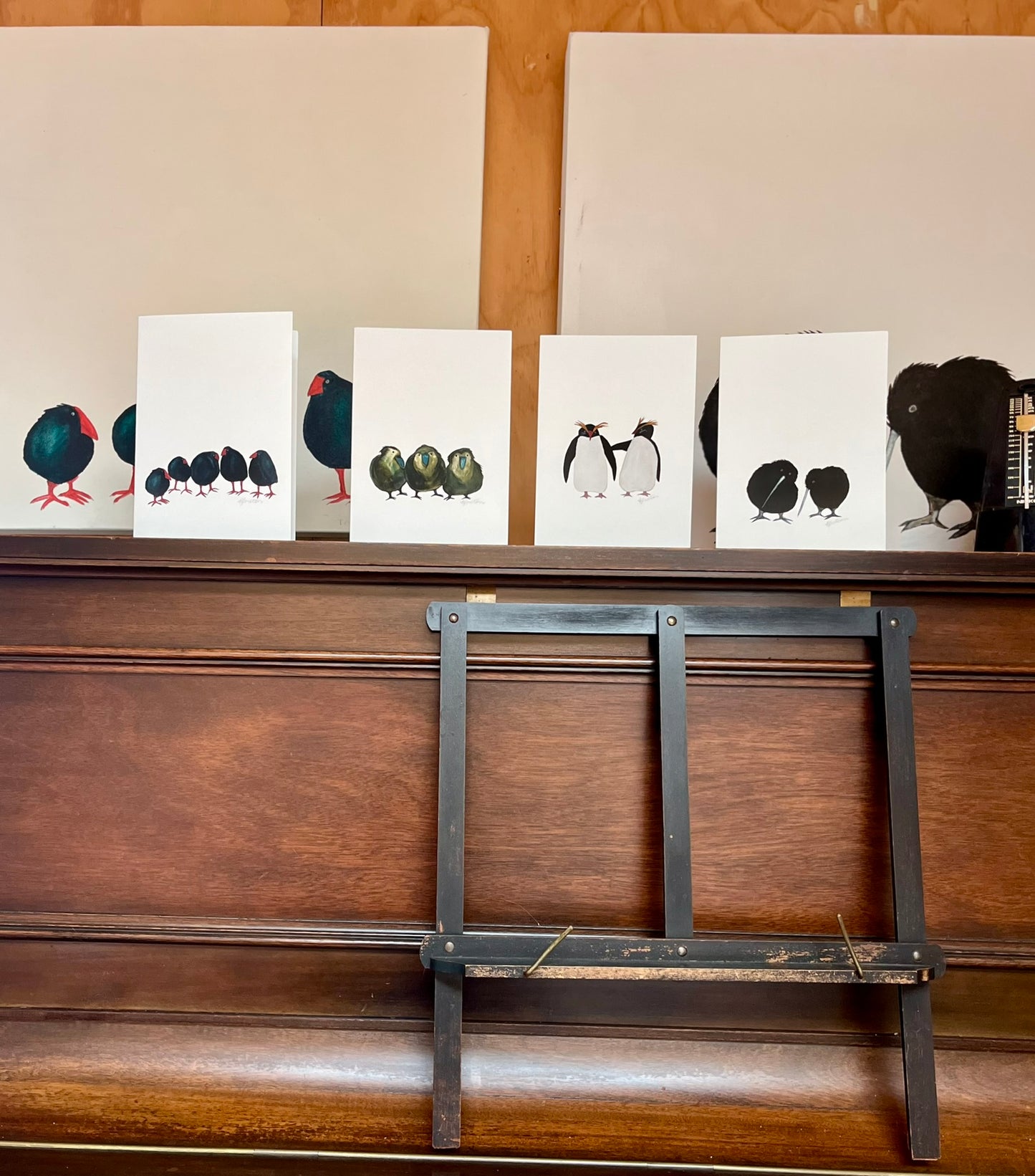 THE ENDEMIC AND ENDANGERED BIRDS OF NZ CARDS